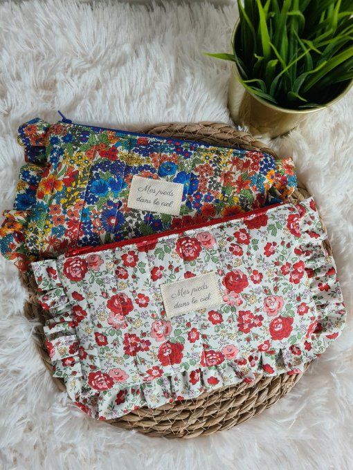 Petite trousse plate volantée et matelassée Liberty Margaret Annie